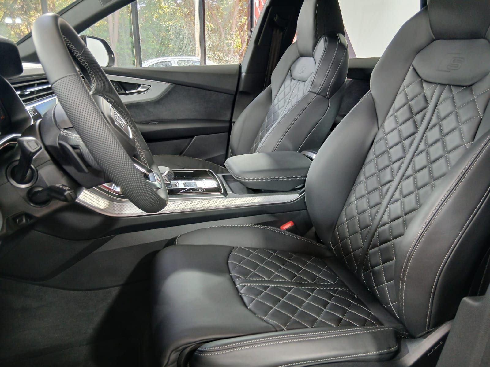 AUDI Q8 - foto 11