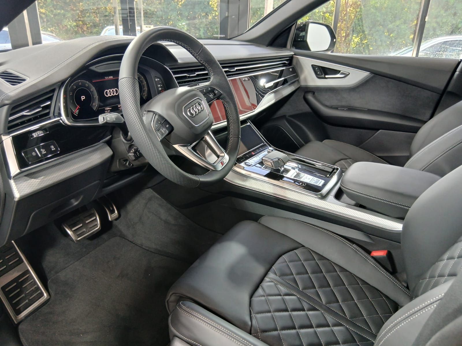 AUDI Q8 - foto 12
