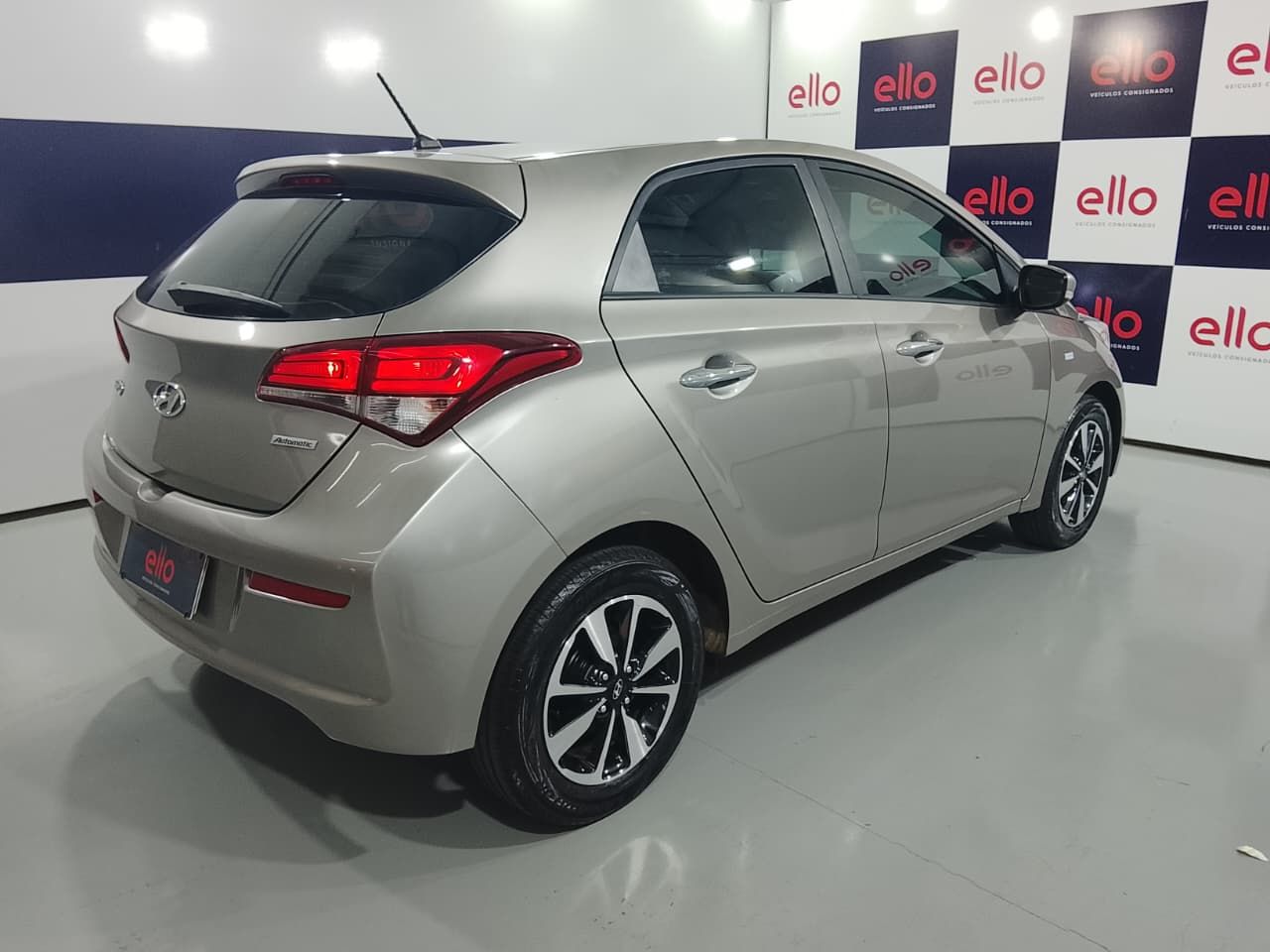 HYUNDAI HB20 - foto 4