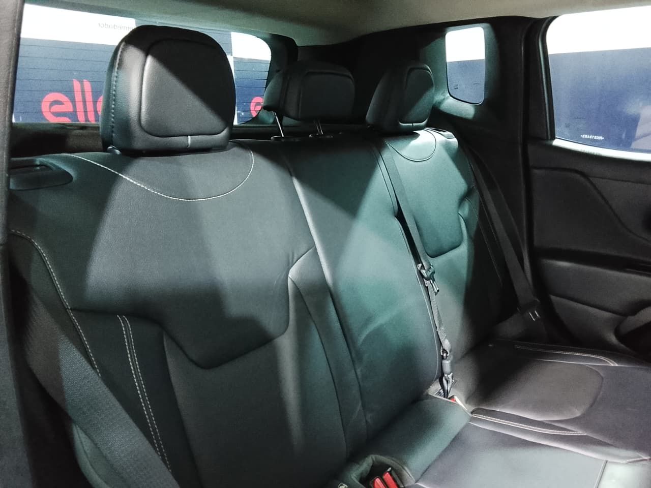 JEEP RENEGADE - foto 15