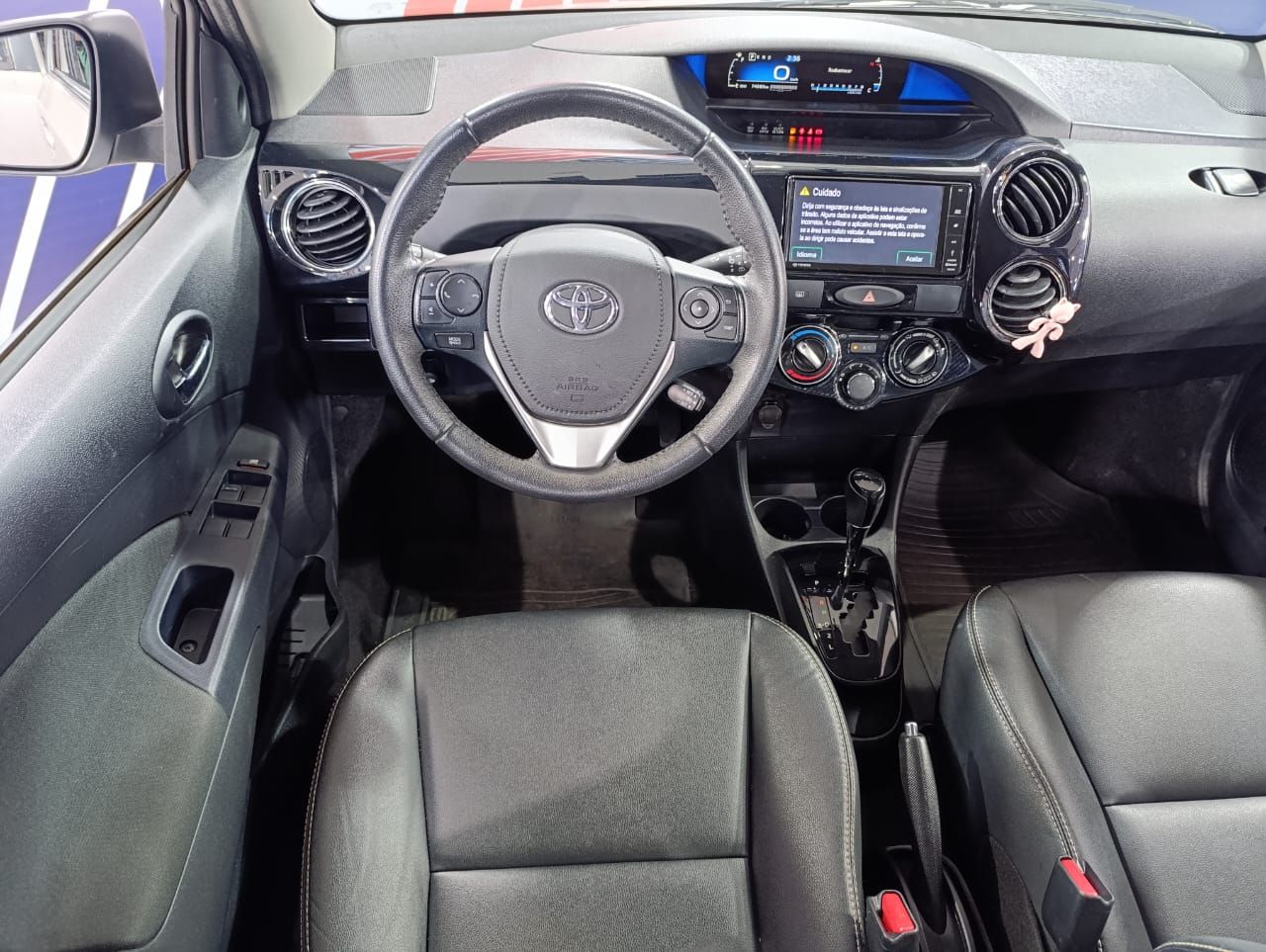 TOYOTA ETIOS - foto 9