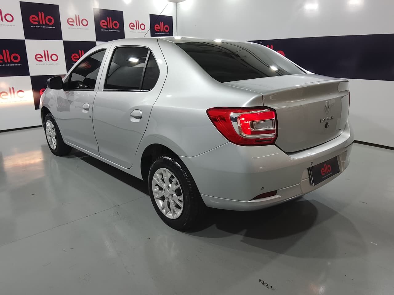 RENAULT LOGAN - foto 6