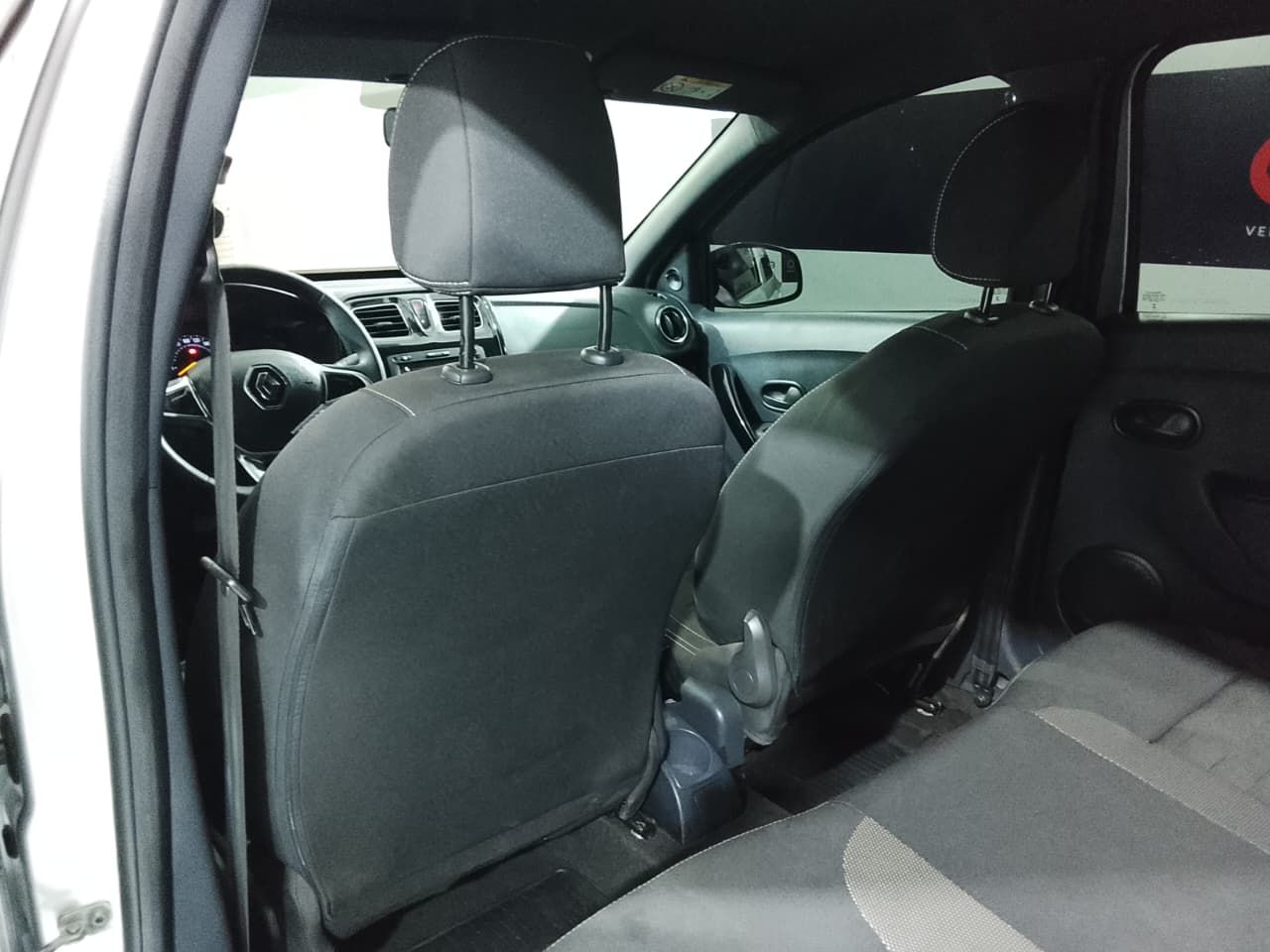 RENAULT LOGAN - foto 14