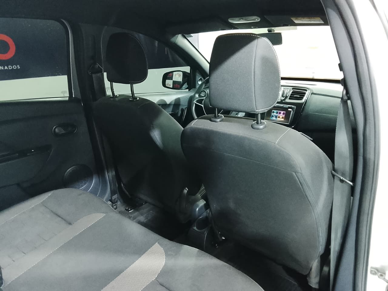 RENAULT LOGAN - foto 16