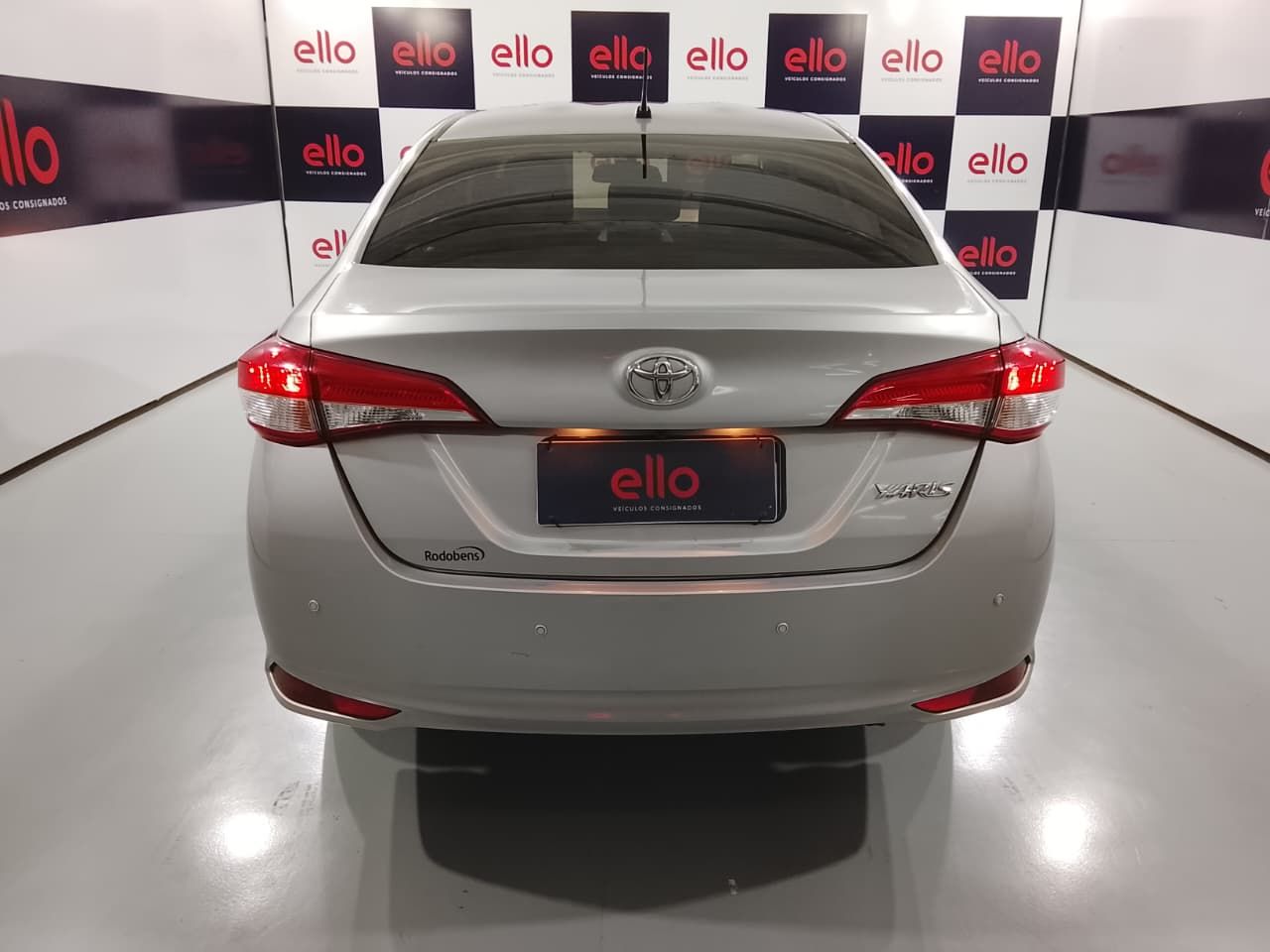 TOYOTA YARIS - foto 5