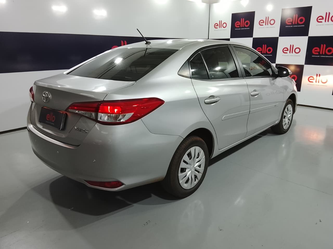 TOYOTA YARIS - foto 6