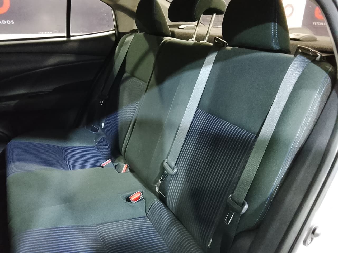 TOYOTA YARIS - foto 13