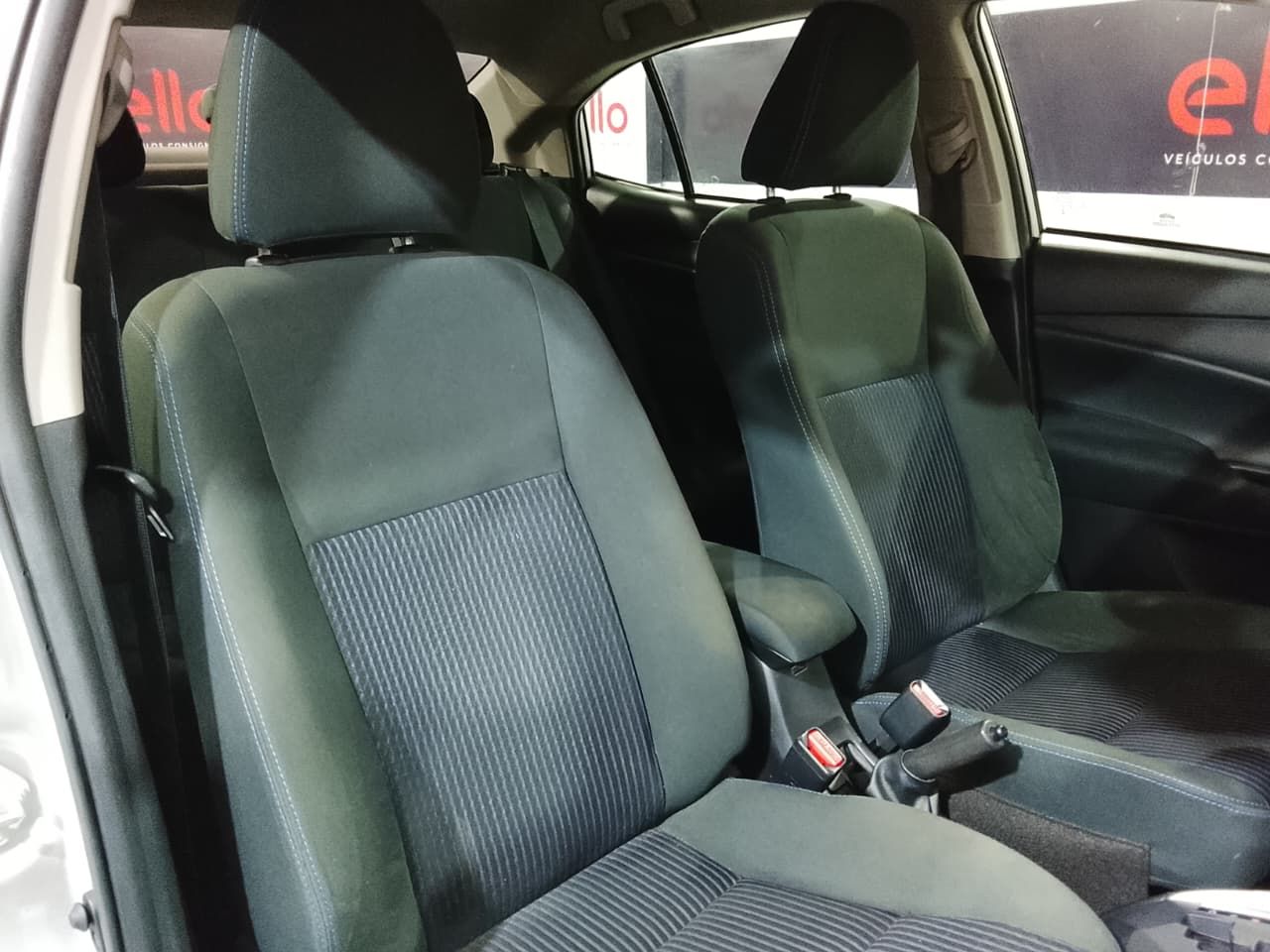 TOYOTA YARIS - foto 18