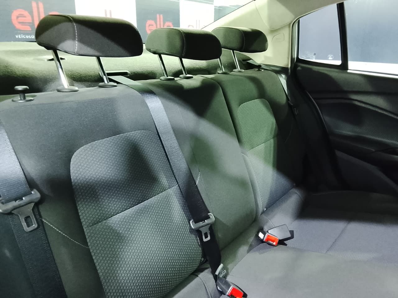 CHEVROLET ONIX - foto 15