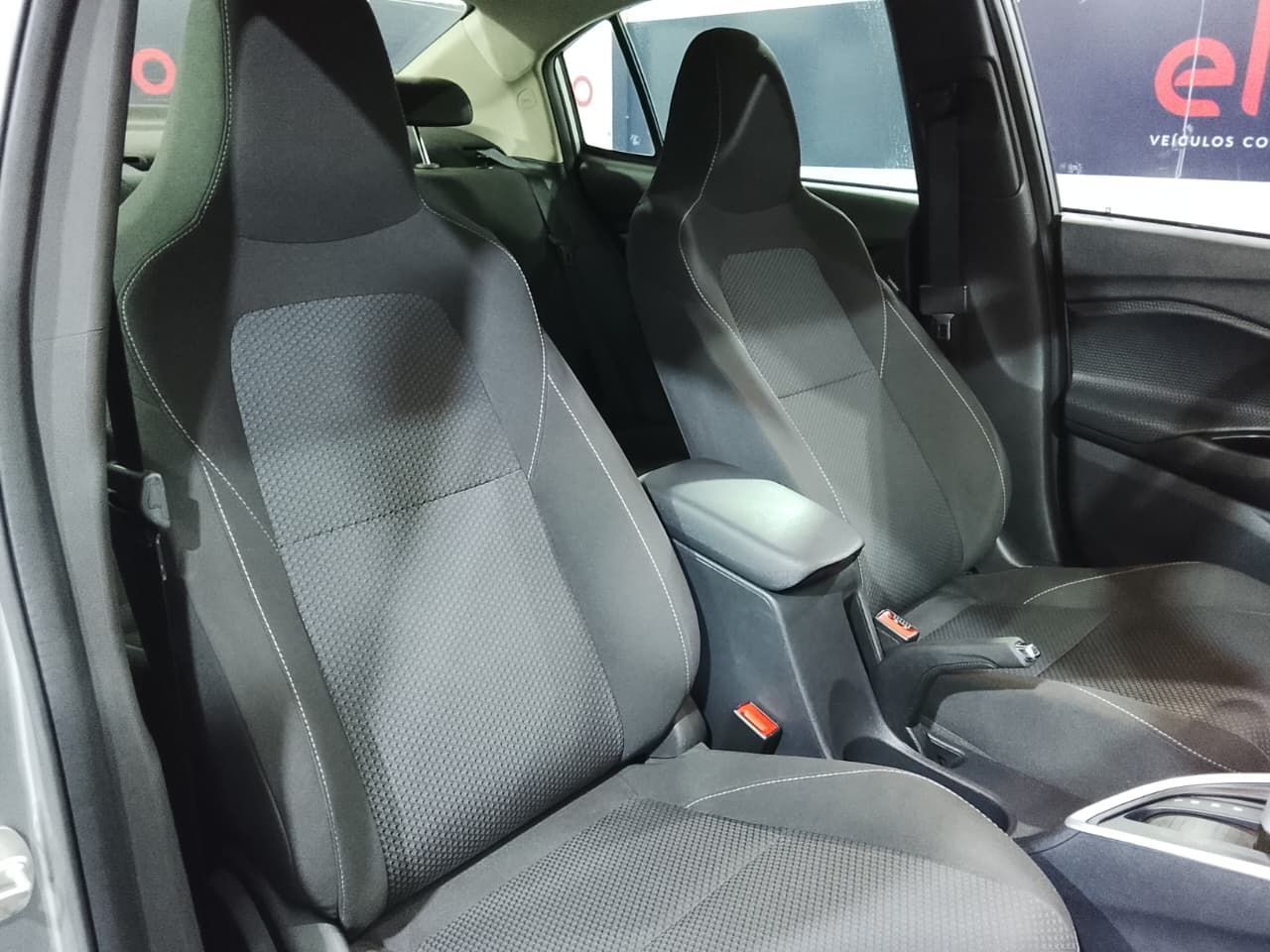 CHEVROLET ONIX - foto 18
