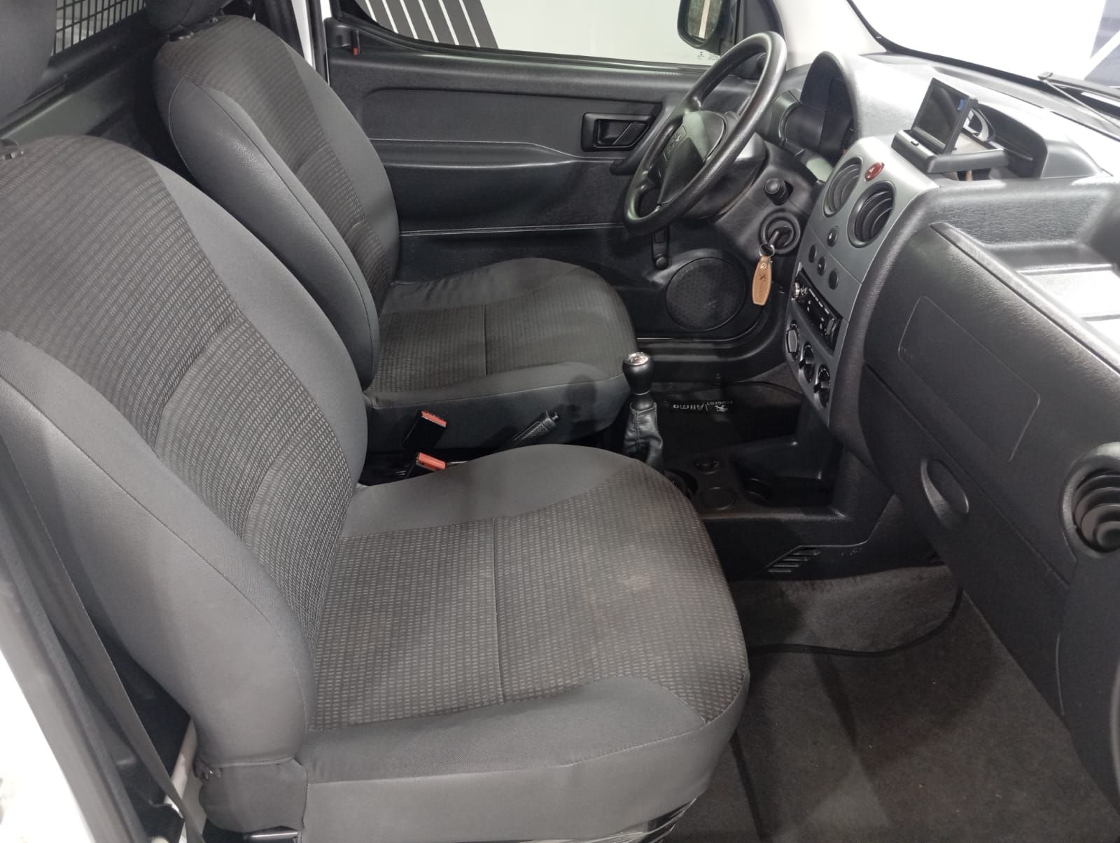 PEUGEOT PARTNER - foto 14