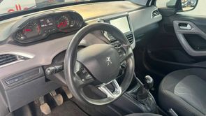 PEUGEOT 208 - foto 10