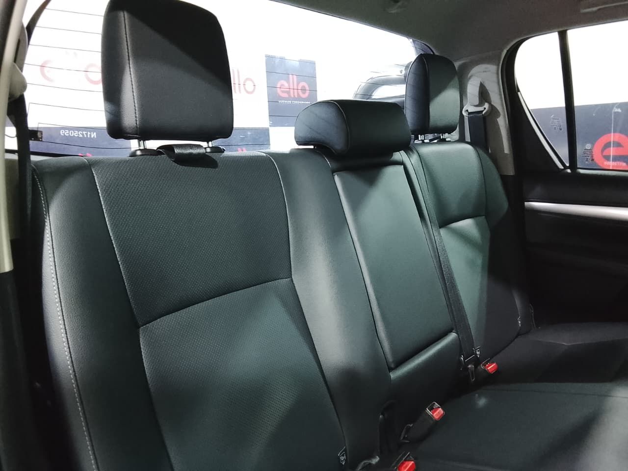 TOYOTA HILUX - foto 15