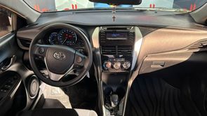 TOYOTA YARIS - foto 8