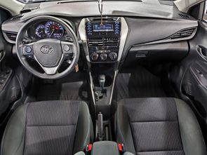 TOYOTA YARIS - foto 7