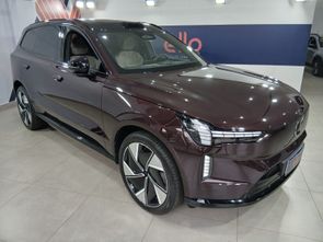 VOLVO EX90 - foto 1