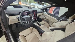 VOLVO EX90 - foto 8