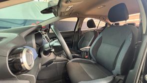 NISSAN VERSA - foto 8