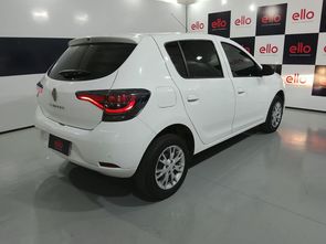 RENAULT SANDERO - foto 4