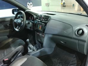 RENAULT SANDERO - foto 17