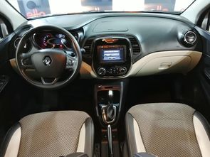 RENAULT CAPTUR - foto 9