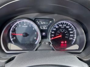 NISSAN VERSA - foto 8