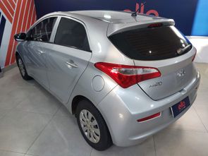 HYUNDAI HB20 - foto 6