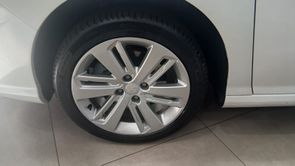 PEUGEOT 308 - foto 17